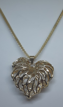 Load image into Gallery viewer, Hollow Leaves Flower Heart Necklace