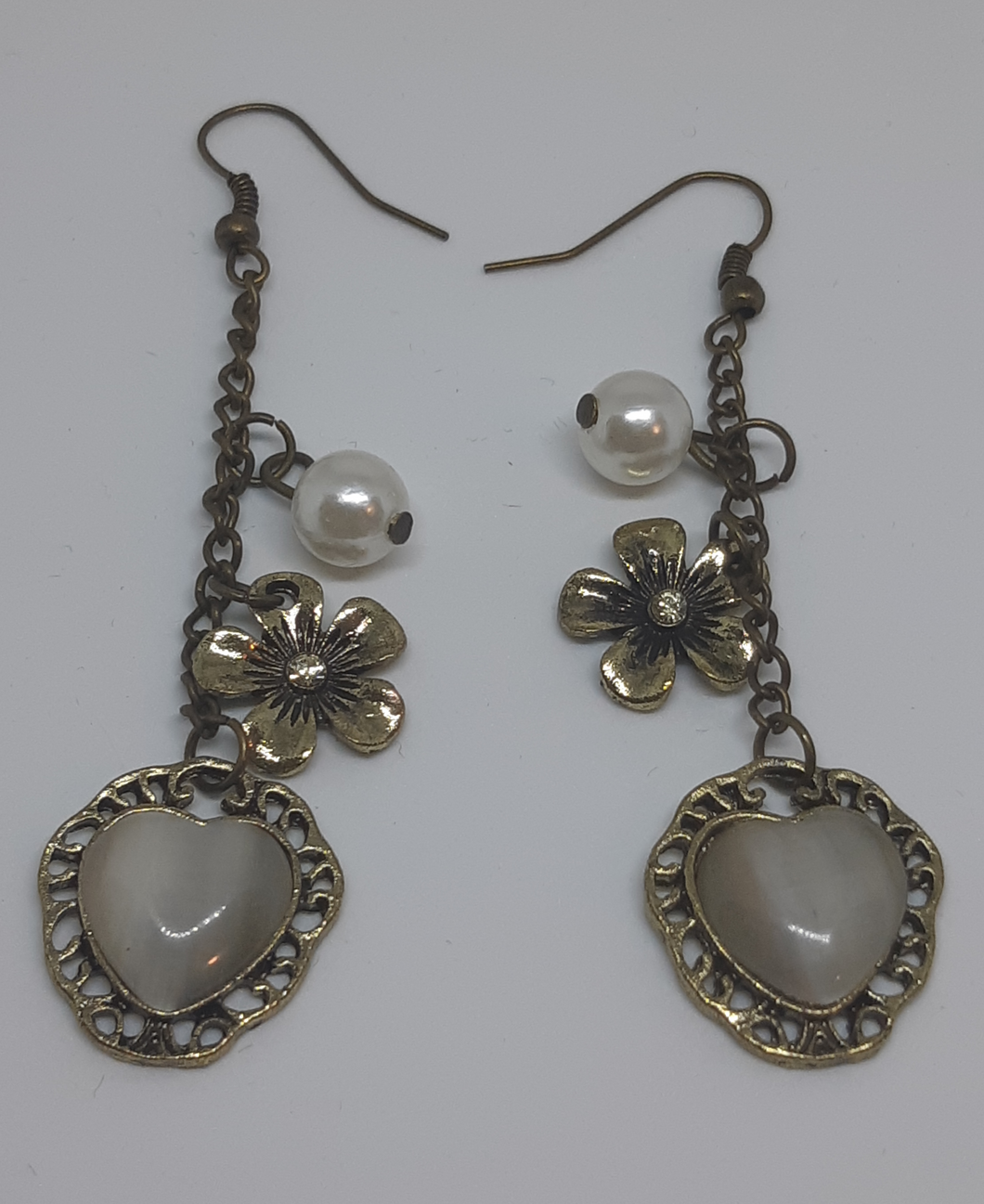 Vintage Heart Pearl Earring